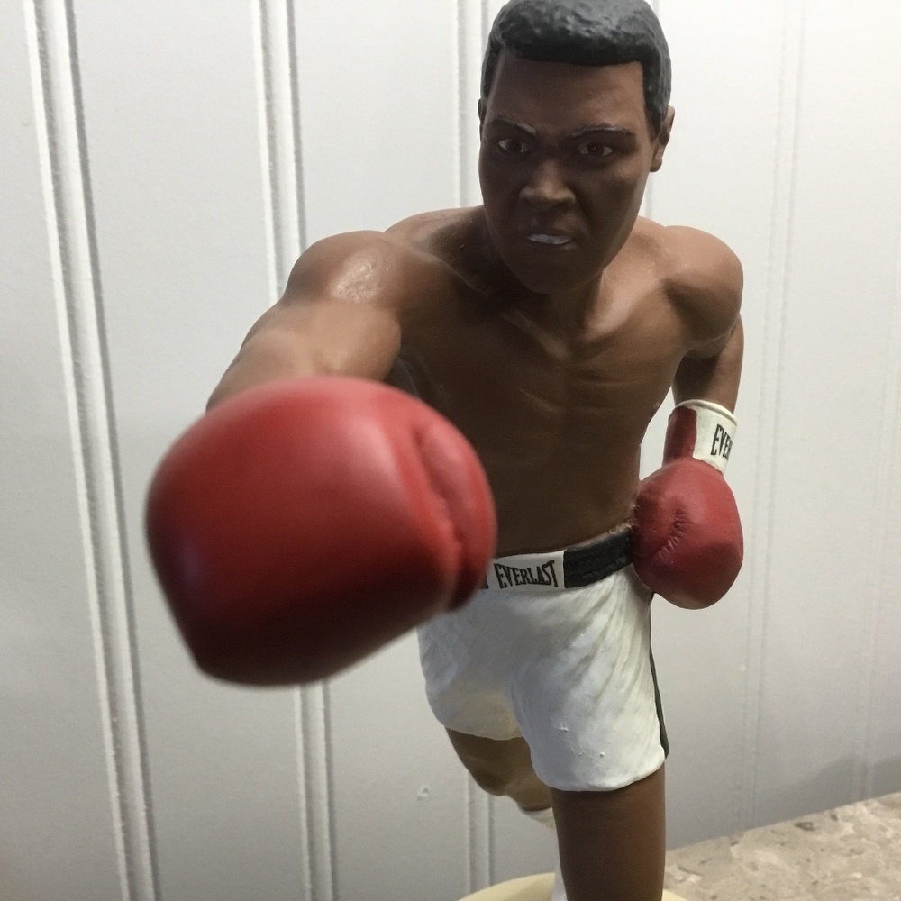 “THE GREATEST” Muhammad Ali Salvino Sports Legends Figurine #2,843 of 3,000… - Picture 15 of 16